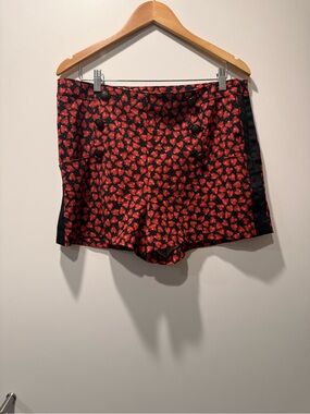 Colleen Atwood Alice through the looking glass High-Waist Red Heart print short